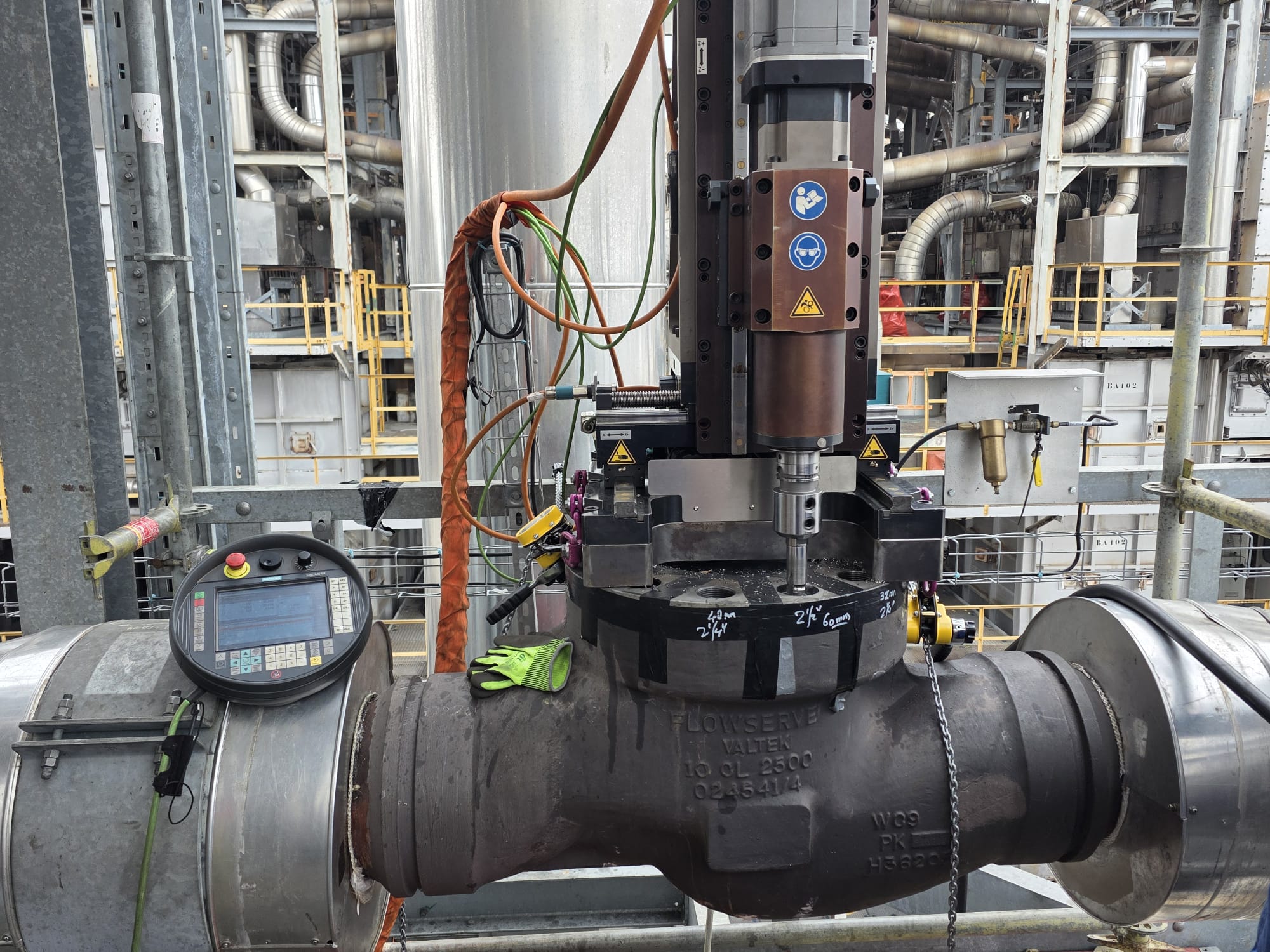 CNC-Gewindereparatur an Hochdruckventil – Polyethylen-Anlage, Niederlande — Bild 2