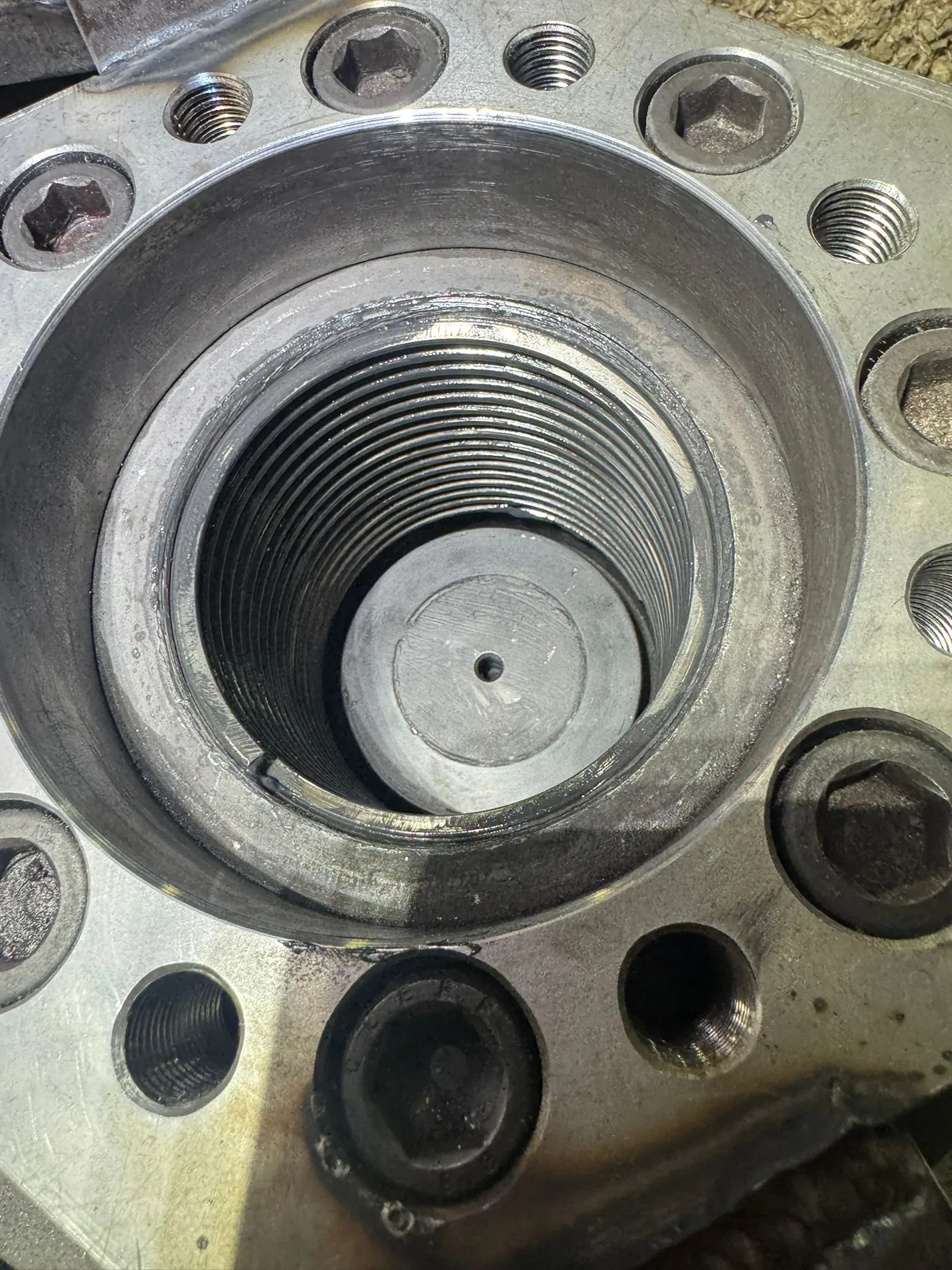 Notfall-CNC-Einsatz: Helicoil-Gewinde M107,8×6 an P92-Turbinenbauteil repariert — Bild 7