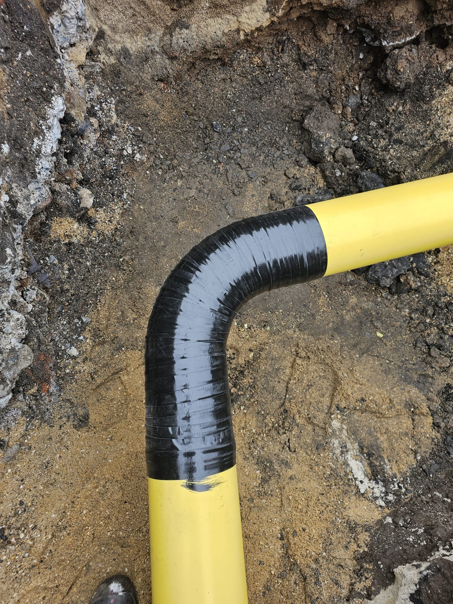 Field Joint Coating of Welds on a Buried Gas Pipeline — Bild 2