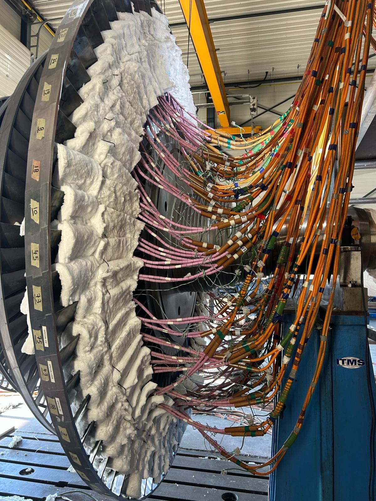 PWHT am Turbinen-Rotorblatt: 36-Kanal-Glühanlage setzt neue Maßstäbe — Bild 4